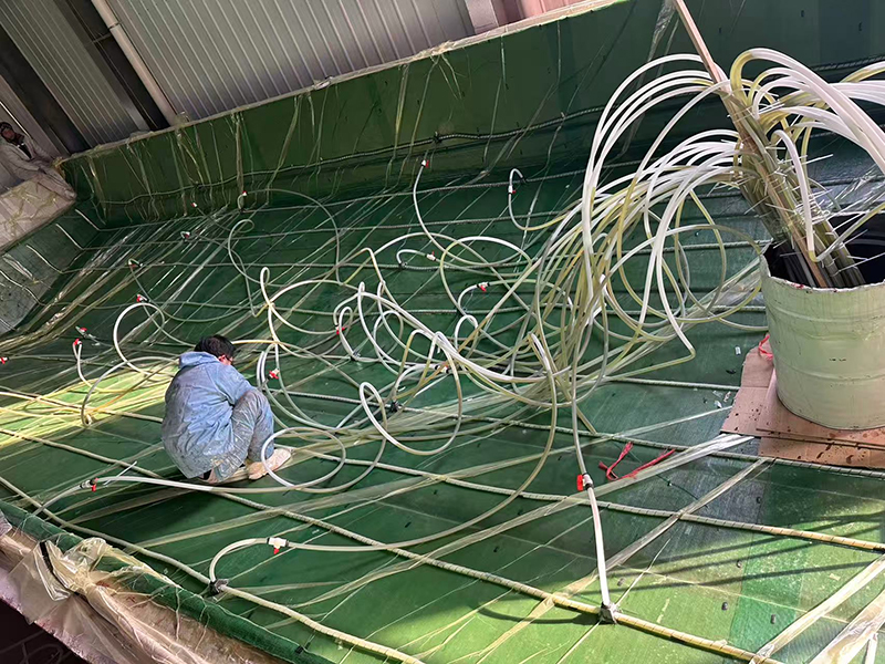 Lawada® ෆයිබර්ග්ලාස් බෝට් හල් සඳහා වැකුම් ඉන්ෆියුෂන් තාක්ෂණය භාවිතා කරයි, ගුණාත්මකභාවය සහ කාර්ය සාධනය වැඩි දියුණු කරයි